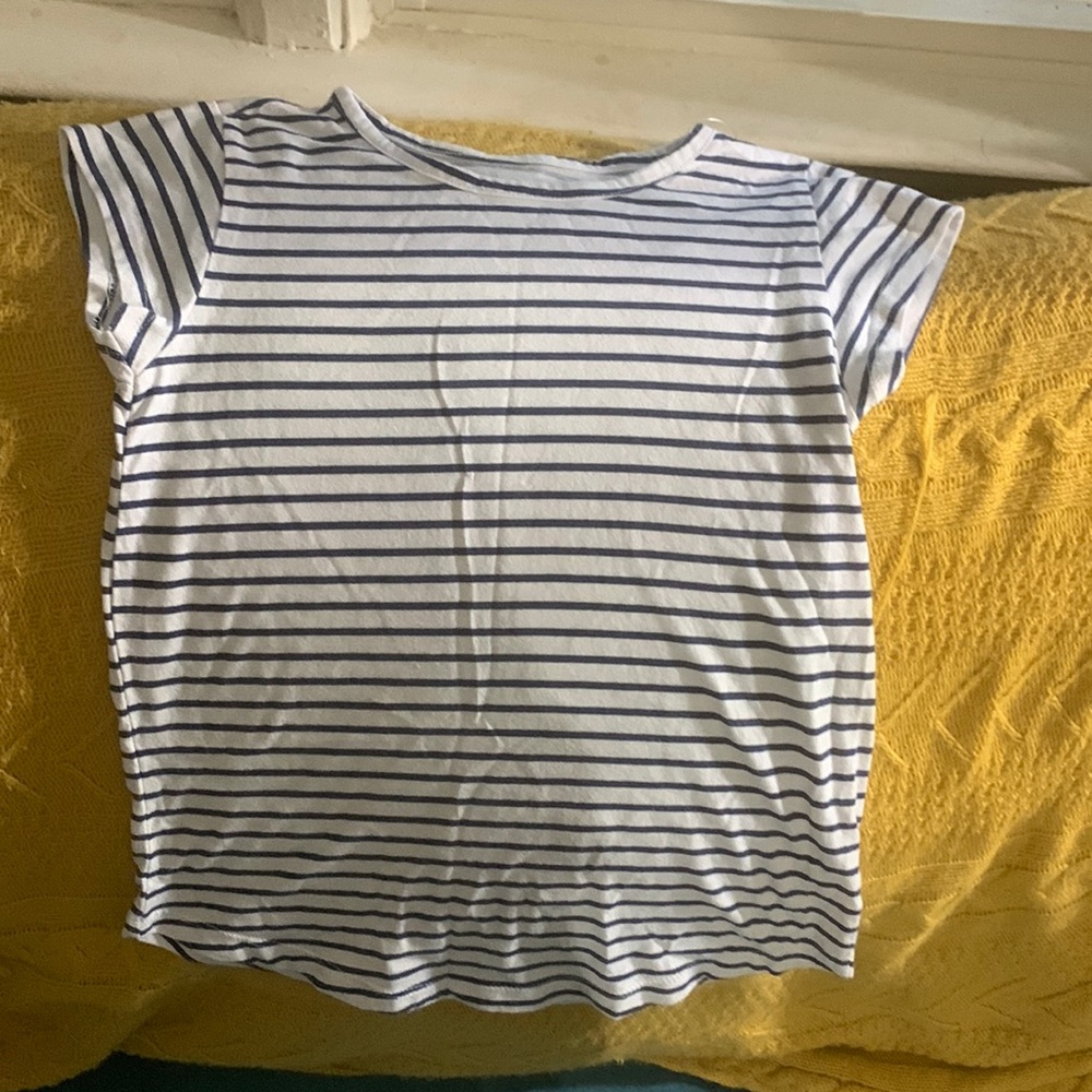 Girls medium 7/8 Childrens Place top. Navy stripes